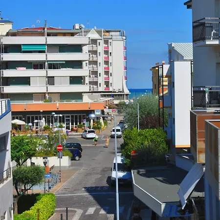 Szálloda Ibiza Fogliano Marina