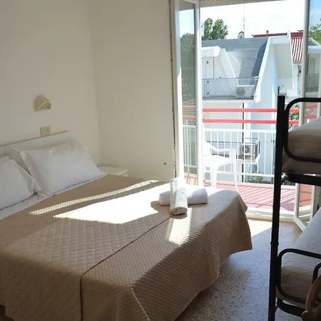 Hotell Ibiza Fogliano Marina